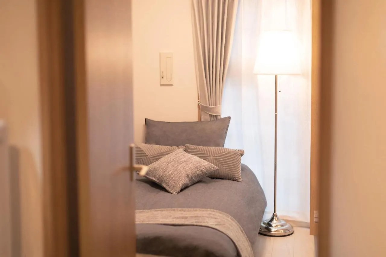 Osaka Sunshine Tower 53 L Aparthotel